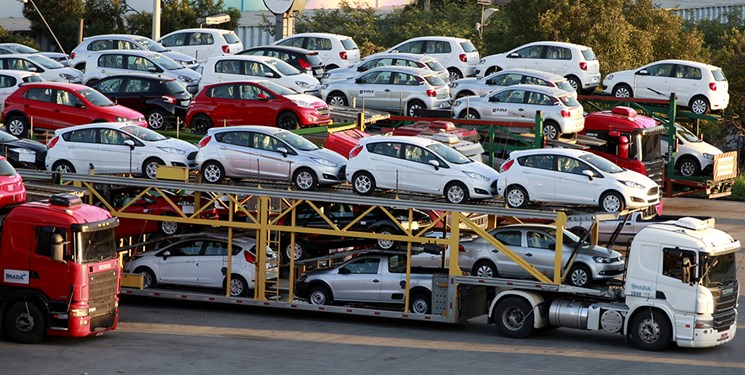 عرضه خودروهای وارداتی در بورس منوط به ورود به کشور و صدور قبض انبار است