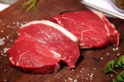 عرضه گوشت گوساله داخلی با قیمت ۲۰۳ تا ۲۶۴ هزار تومان از امروز 