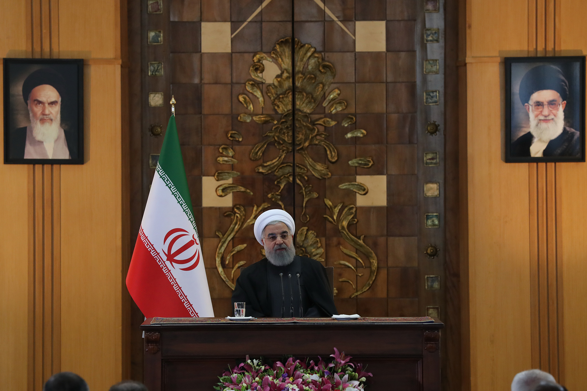 روحانی: ایران آماده پذیرش سرمایه‌گذاری در بخش نفت، گاز، پتروشیمی و گردشگری است/ سرکشی رژیم اسرائیل از عوامل عدم تحقق رشد لازم در خاورمیانه است