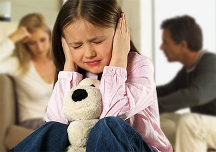 اثرات جدی دعوای والدین روی کودکان + راه حل