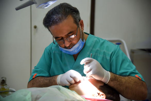 همه ایرانی‌ها به دندان‌پزشکان دولتی دسترسی دارند؟