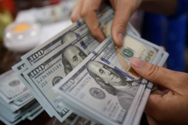 روند قاچاق دلار از افغانستان به ایران شدت گرفته است