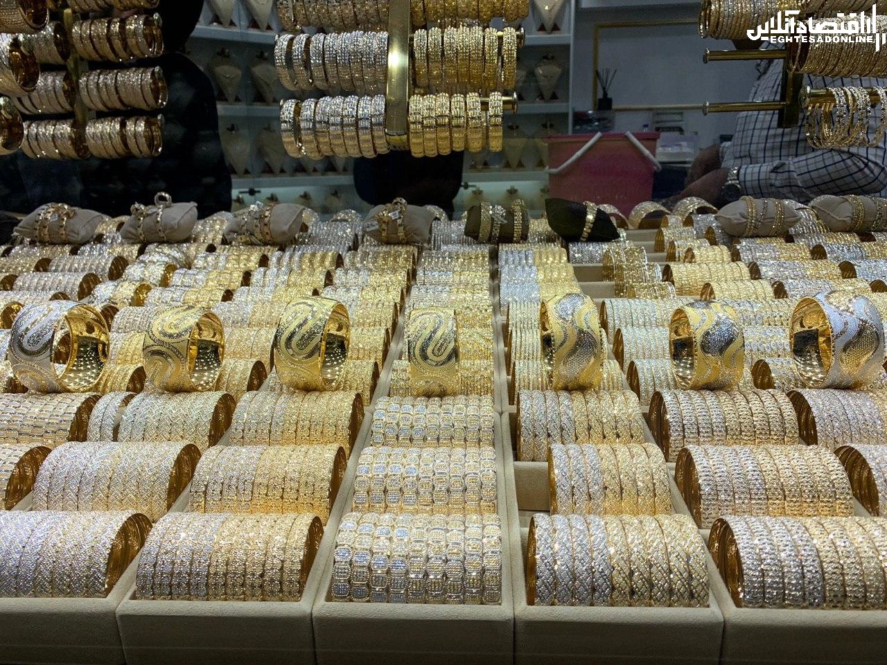 قیمت طلا امروز بیست و سوم آذر ماه در بازار (مثقال ۱۸ عیار، طلا گرم ۱۸ عیار) / طلا ۴۰ هزار تومان ارزان شد!