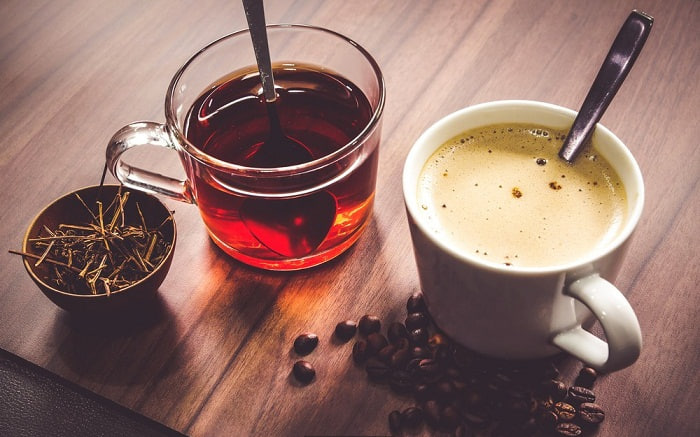 چای بنوشیم یا قهوه؟ کدام بهتر است؟
