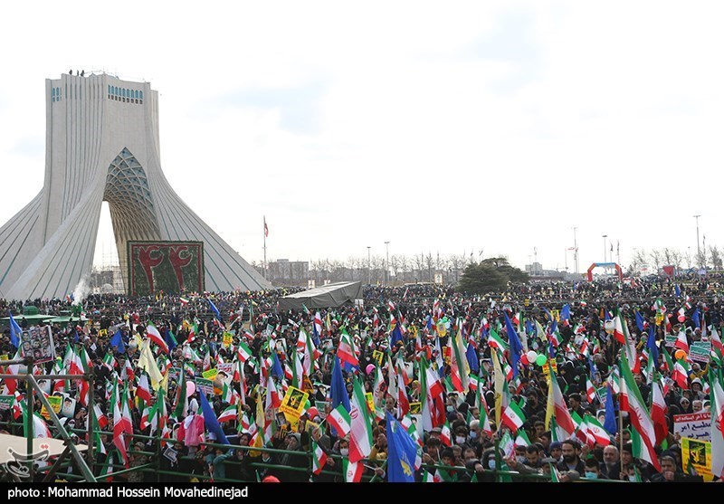 راهپیمایی ۲۲ بهمن در میدان آزادی