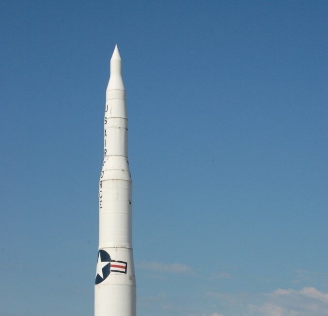 آمریکا آزمایش موشک جدید خود را به زمانی دیگر موکول کرد