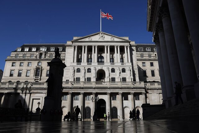 شگفتی بزرگ در بریتانیا / بانک انگلیس نرخ بهره را ۰.۵واحد درصد افزایش داد