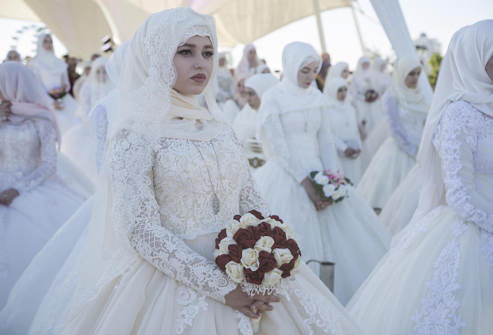 ازدواج دسته‌جمعی ۱۹۹عروس و داماد در چچن +عکس