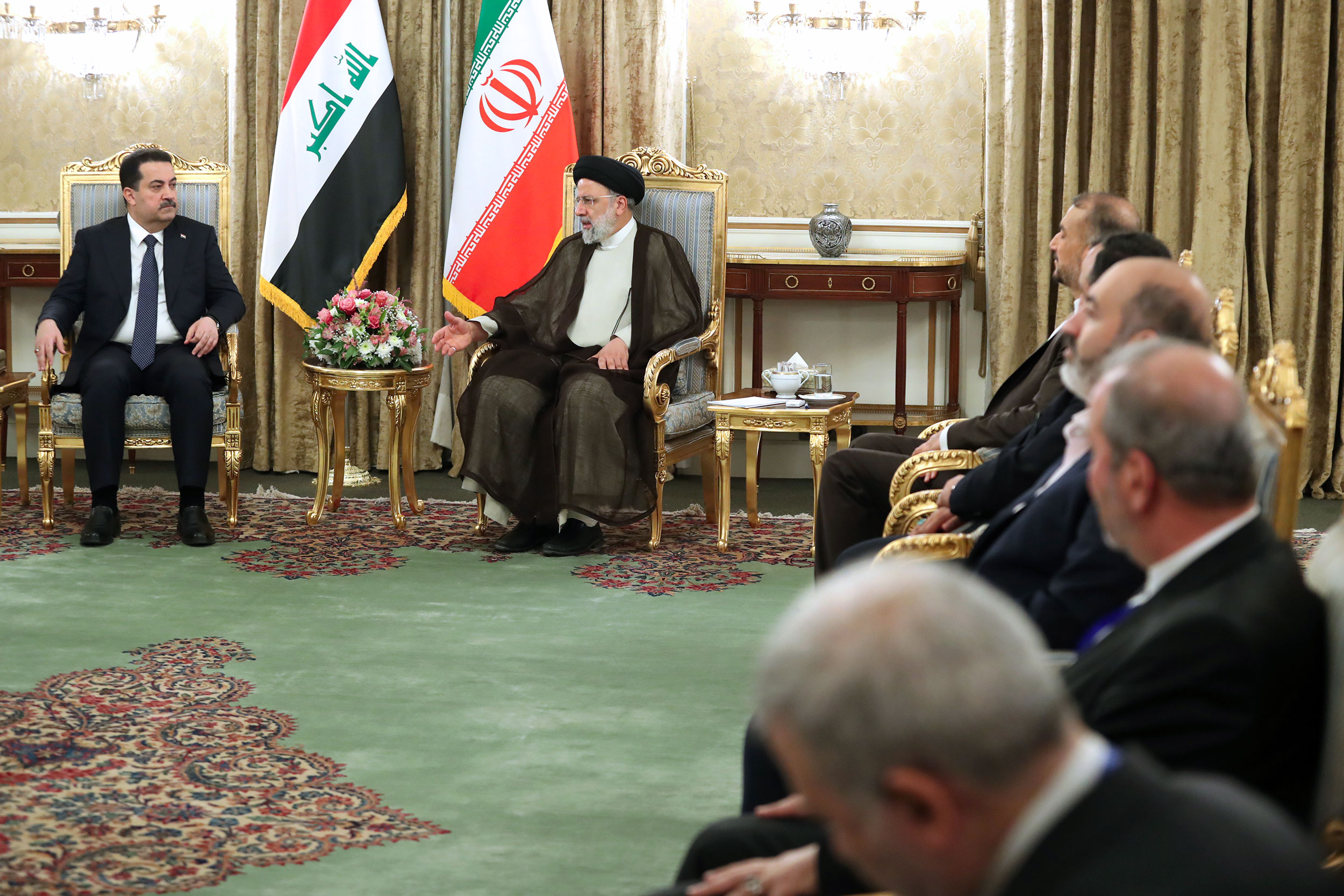 نخست وزیر عراق: تمام تلاش خود را برای پرداخت بدهی های ایران انجام می دهیم