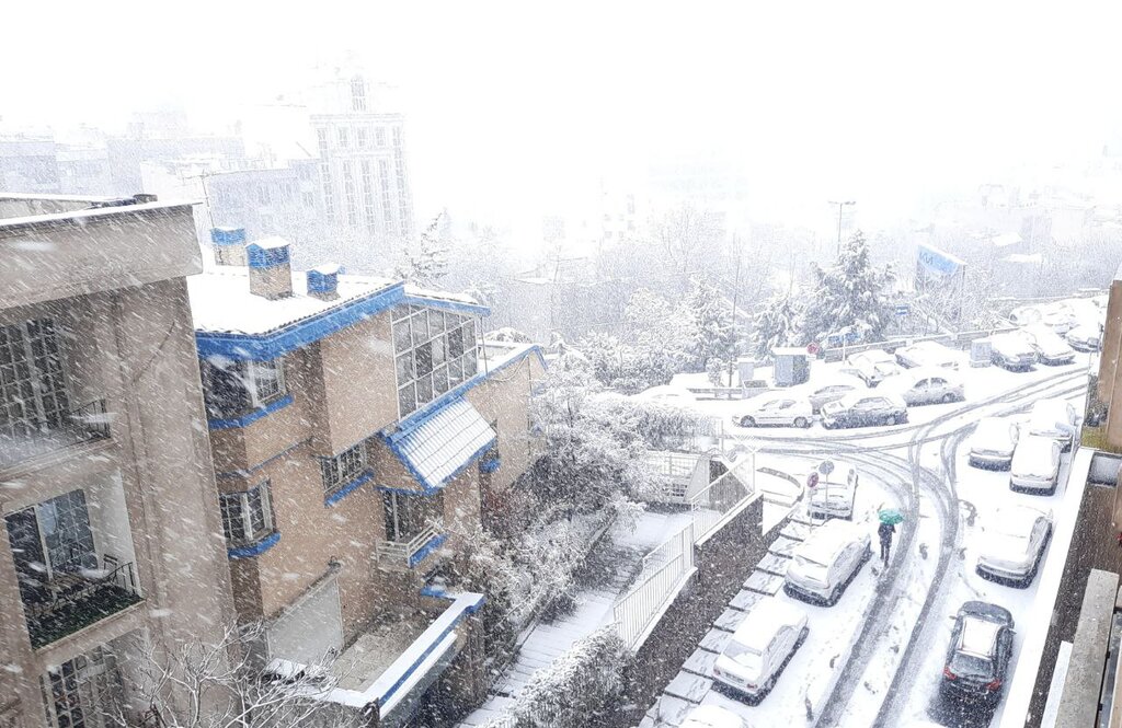 بارش شدید برف در تهران + فیلم