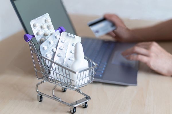 داروخانه آنلاین ساده ترین راه برای خرید دارو