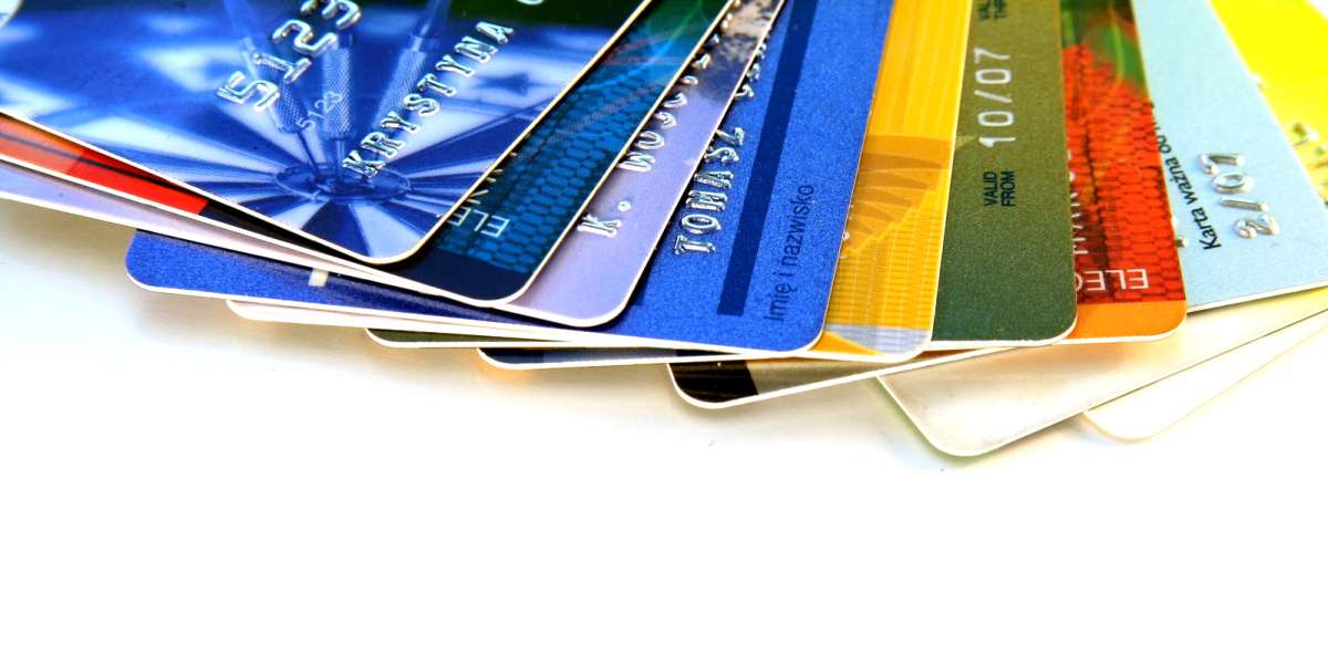 ۳.۳کارت بانکی به ازای هر نفر در کشور / تجمیع کارت ها، تنوع محصولات بانکی را کاهش می دهد 