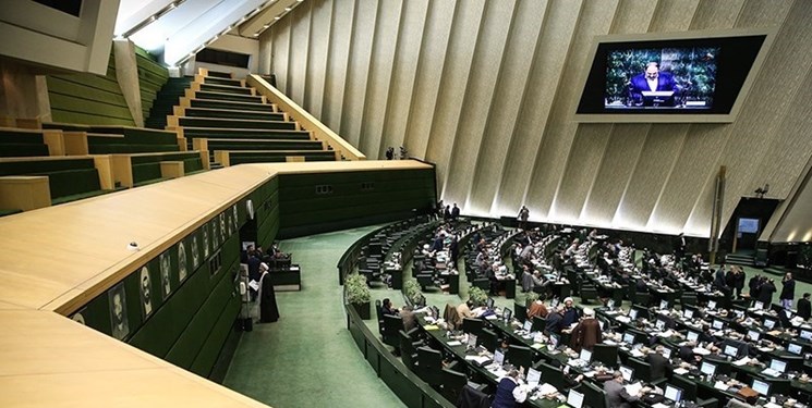 مجوز مجلس به وزارت راه برای واگذاری اراضی خود