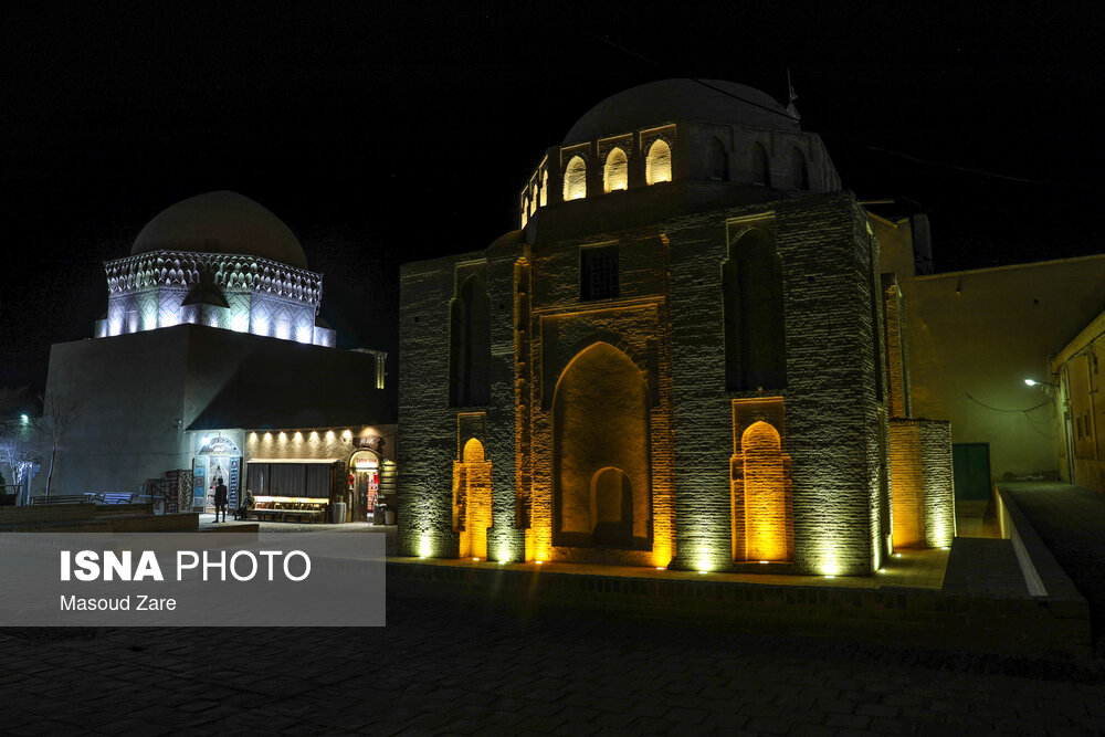 بافت تاریخی و شب های بی نظیر و روشن یزد + عکس