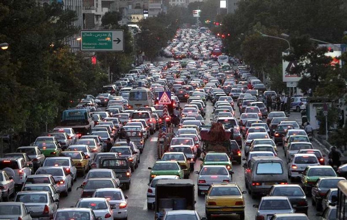 ترافیک فوق سنگین در خروجی های شرقی تهران