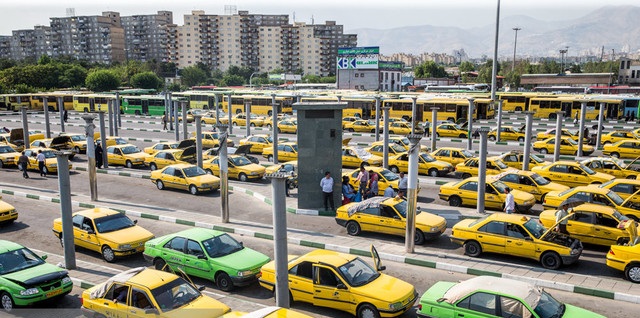 تاکسی‌ها مجاز به سوار کردن بیش از 3مسافر نیستند