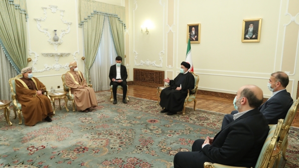 ایران به دنبال توسعه همکاری با کشورهای دوست به ویژه عمان است