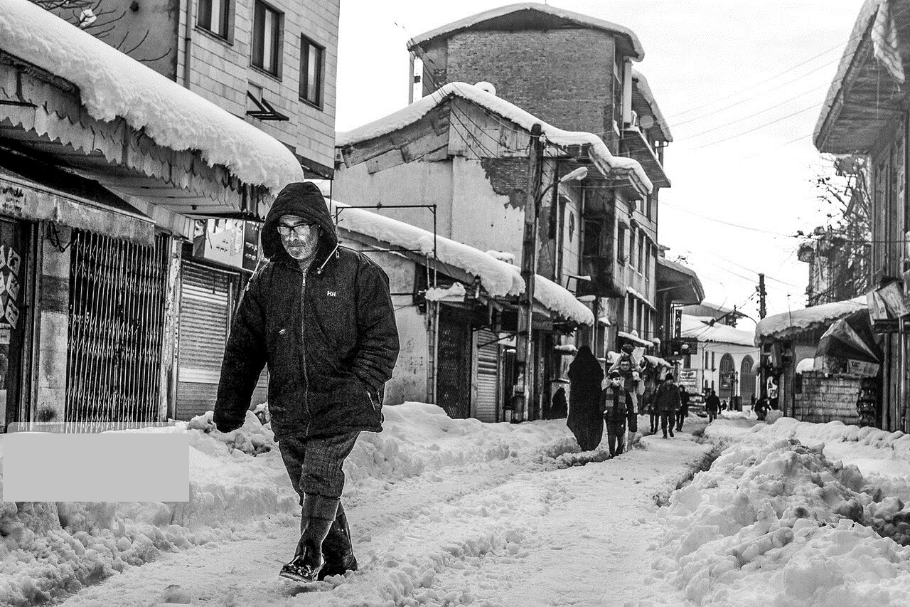 کوچه‌های بدون ماشین در روز برفی +عکس