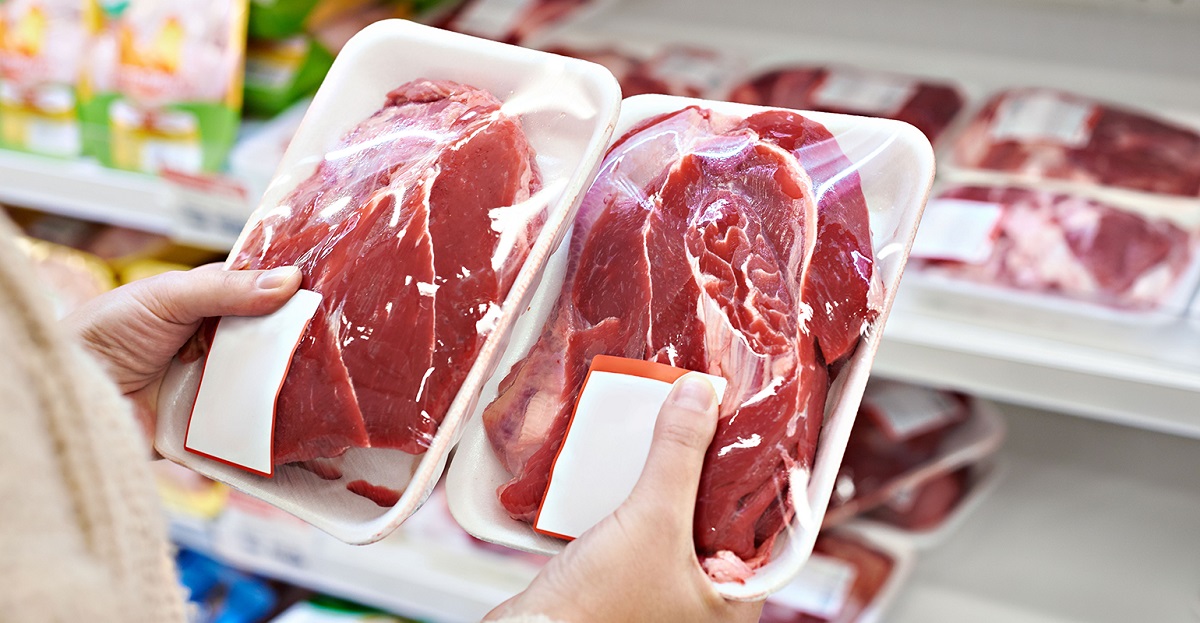 تردید در سلامت و کیفیت گوشت های تنظیم بازاری وارداتی / از هفته آینده هر محموله خارج از تذکرات ما باشد، اجازه توزیع نمی‌دهیم