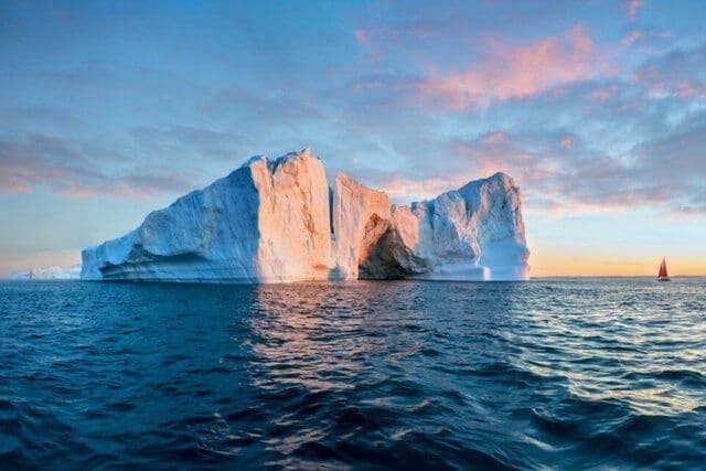 ذوب شدن ۴۷۰۰ گیگاتن یخ در گرینلند طی ۱۸سال
