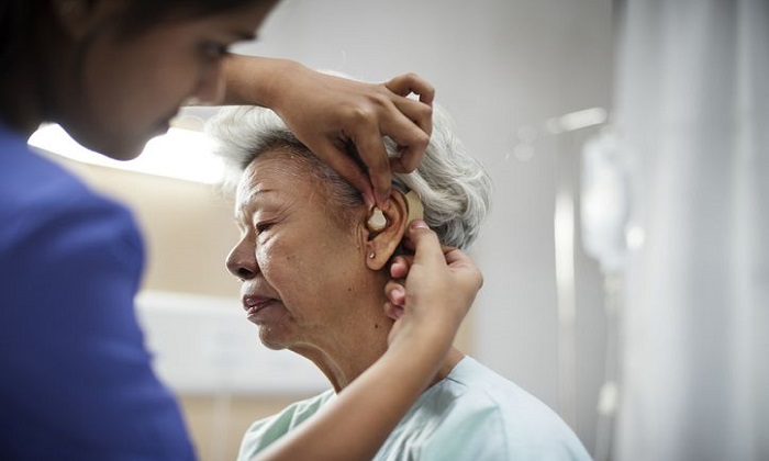 4خطر سلامت پنهان کم شنوایی