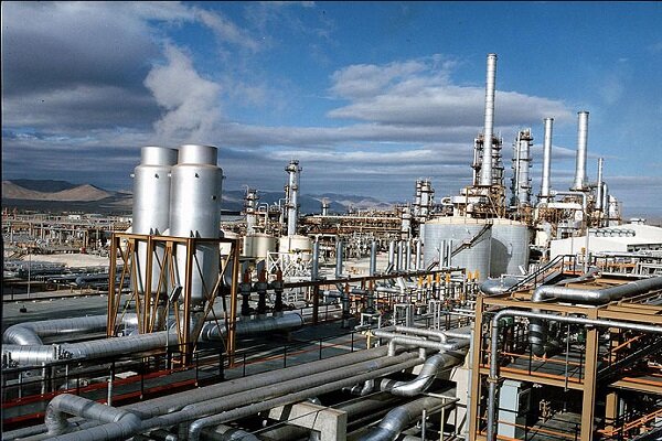 بلوغ صنعت نفت ایران در شرایط تحریمی