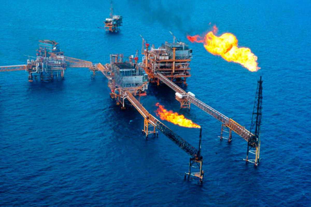 
۲۰ میلیون بشکه نفت ذخیره ایران روانه بازار شد 