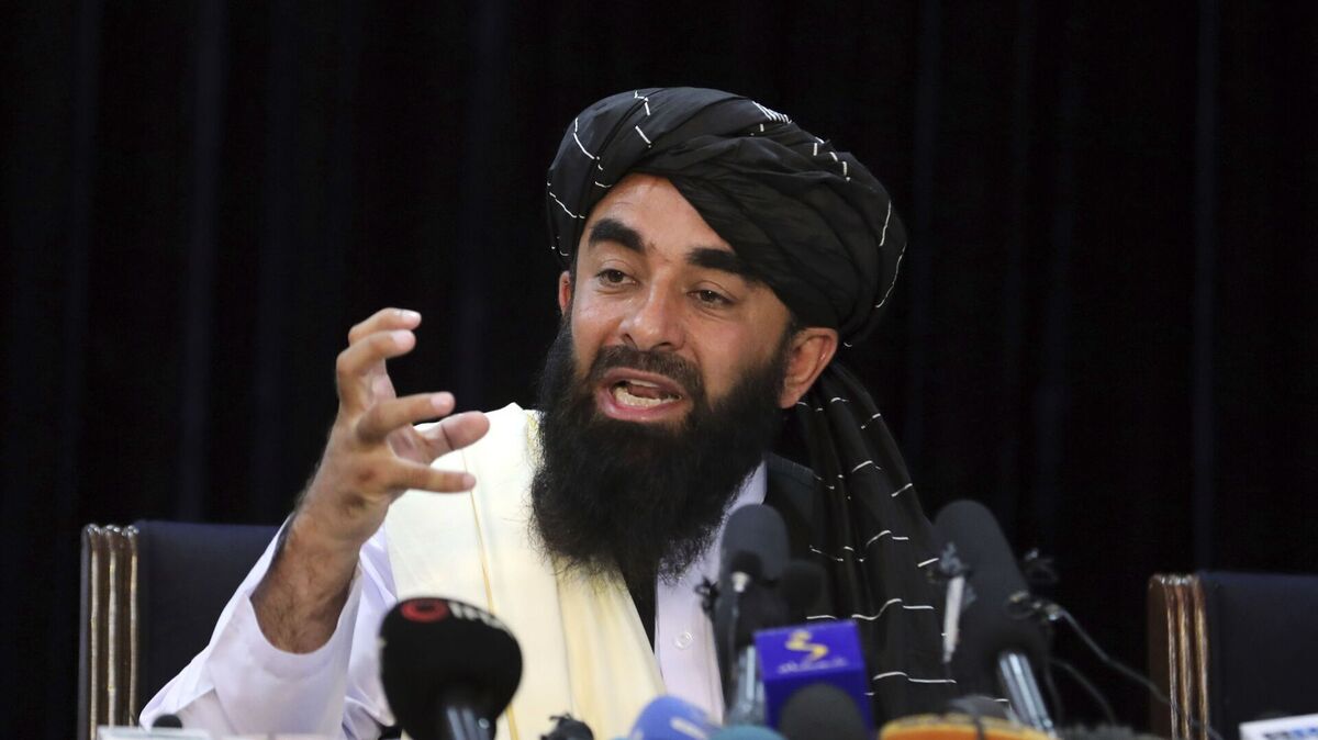 واکنش سخنگوی طالبان به انتقاد‌ها از شلاق زدن زنان در ملاعام