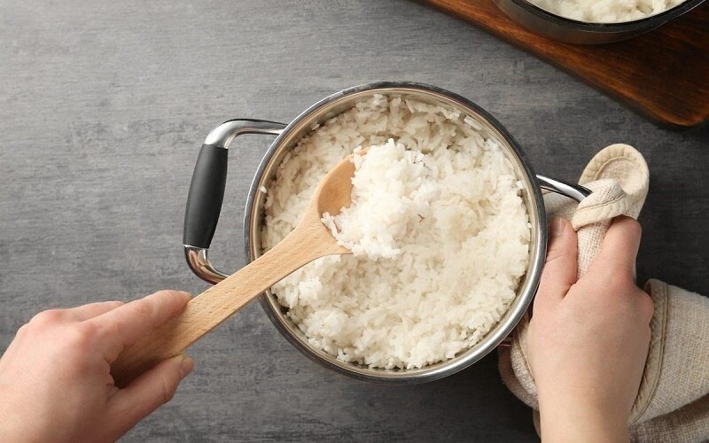 علائم مسمومیت ناشی از برنج مانده را بشناسید