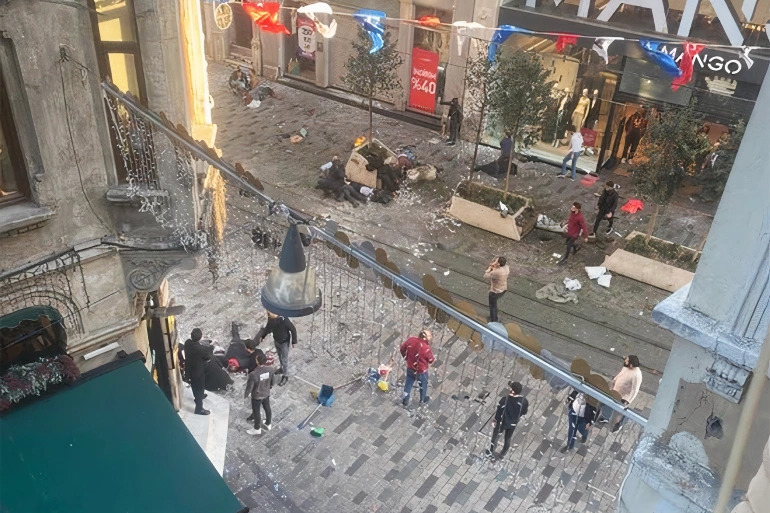 لحظه هولناک انفجار در میدان تقسیم استانبول + فیلم