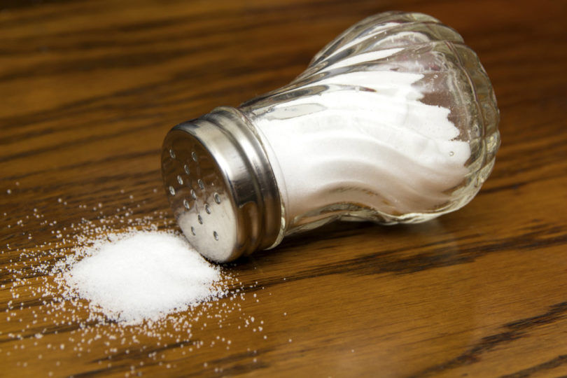 ۱۵ غذا که بیشترین نمک را دارند / برای سلامت قلب تان این غذاها را مصرف نکنید