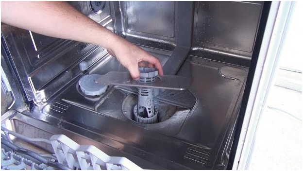 فیلتر ماشین ظرفشویی های مختلف را چطور تمیز کنیم؟
