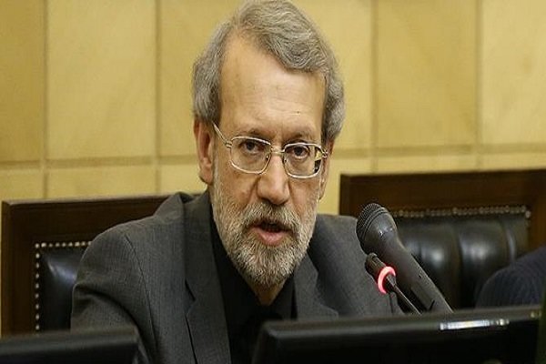 درخواست لاریجانی از وزارت اطلاعات برای پیگیری پیامک تهدید آمیز