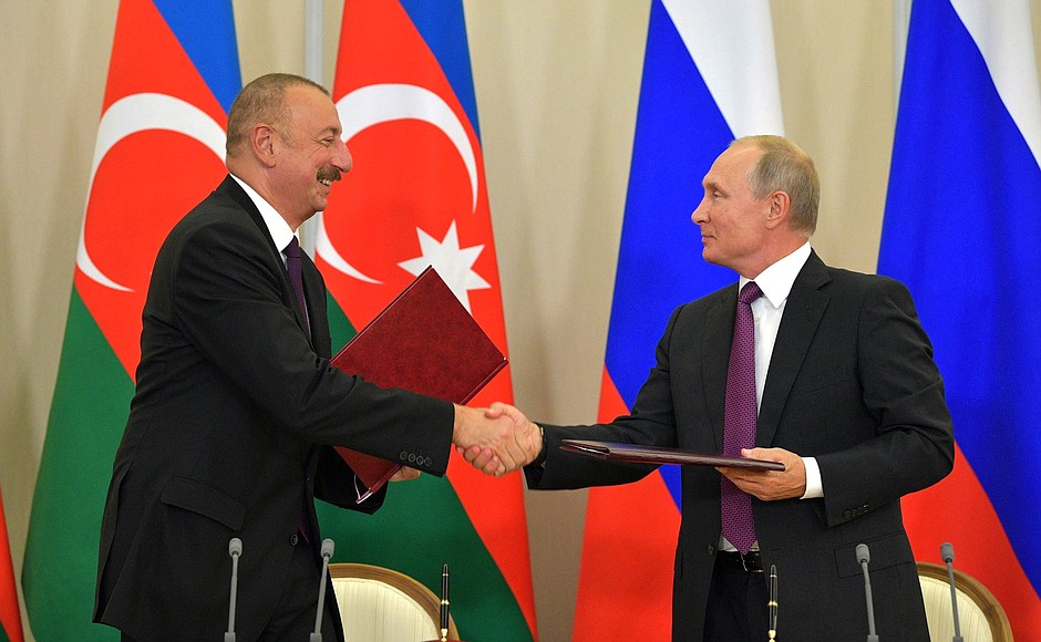  روسیه و جمهوری آذربایجان 10 سند همکاری امضا کردند