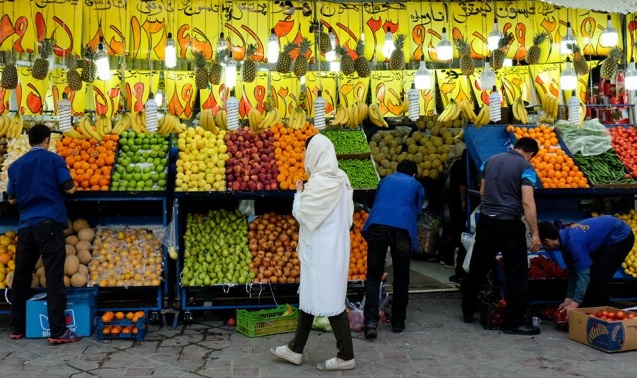 کاهش ۲۵ تا ۳۰ درصدی خرید میوه نوروزی به دلیل ماه رمضان/ افزایش قیمت در نوروز تنها در میوه‌های غیرقابل دپو بود + اعلام آخرین قیمت ها