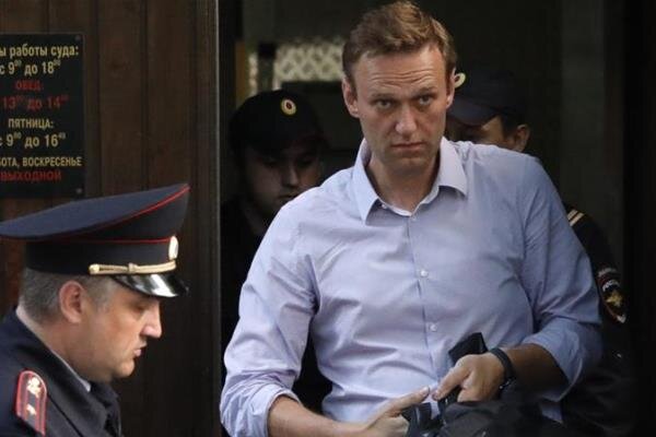 محکومیت منتقد پوتین به ۳سال و نیم زندان