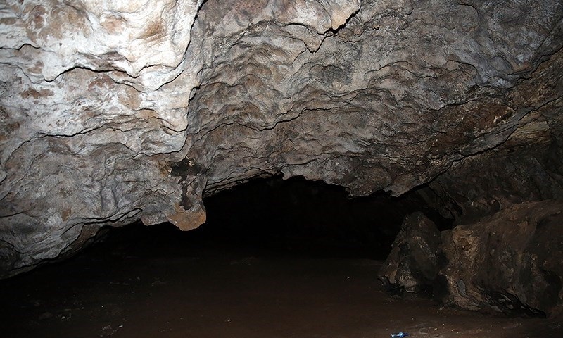 غار مزدوران در خراسان رضوی +عکس