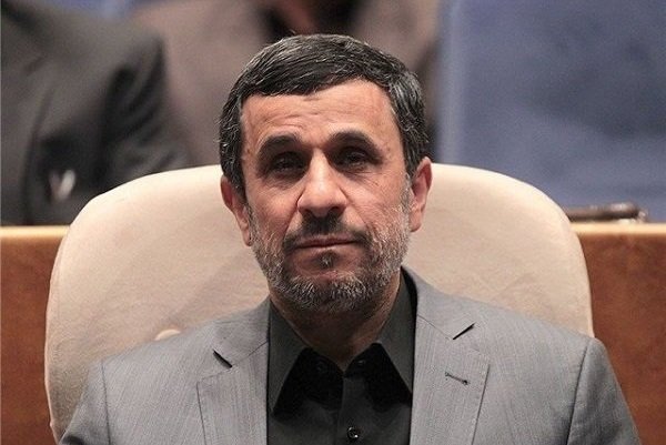 احمدی‌نژاد به آملی‌لاریجانی نامه نوشت