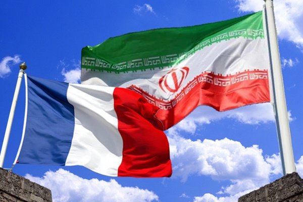ارسال محموله کمک‌های پزشکی فرانسه به ایران برای مقابله با کرونا