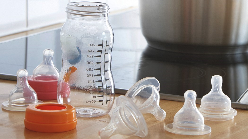 راهنمای خرید شیشه شیر مناسب برای نوزادان