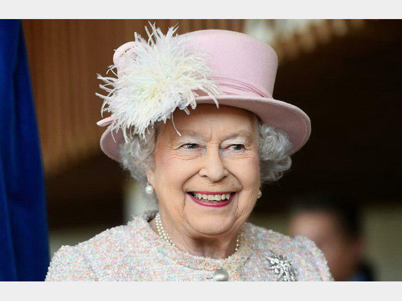 ملکه انگلیس: بحران کرونا بسیار چالش برانگیز است