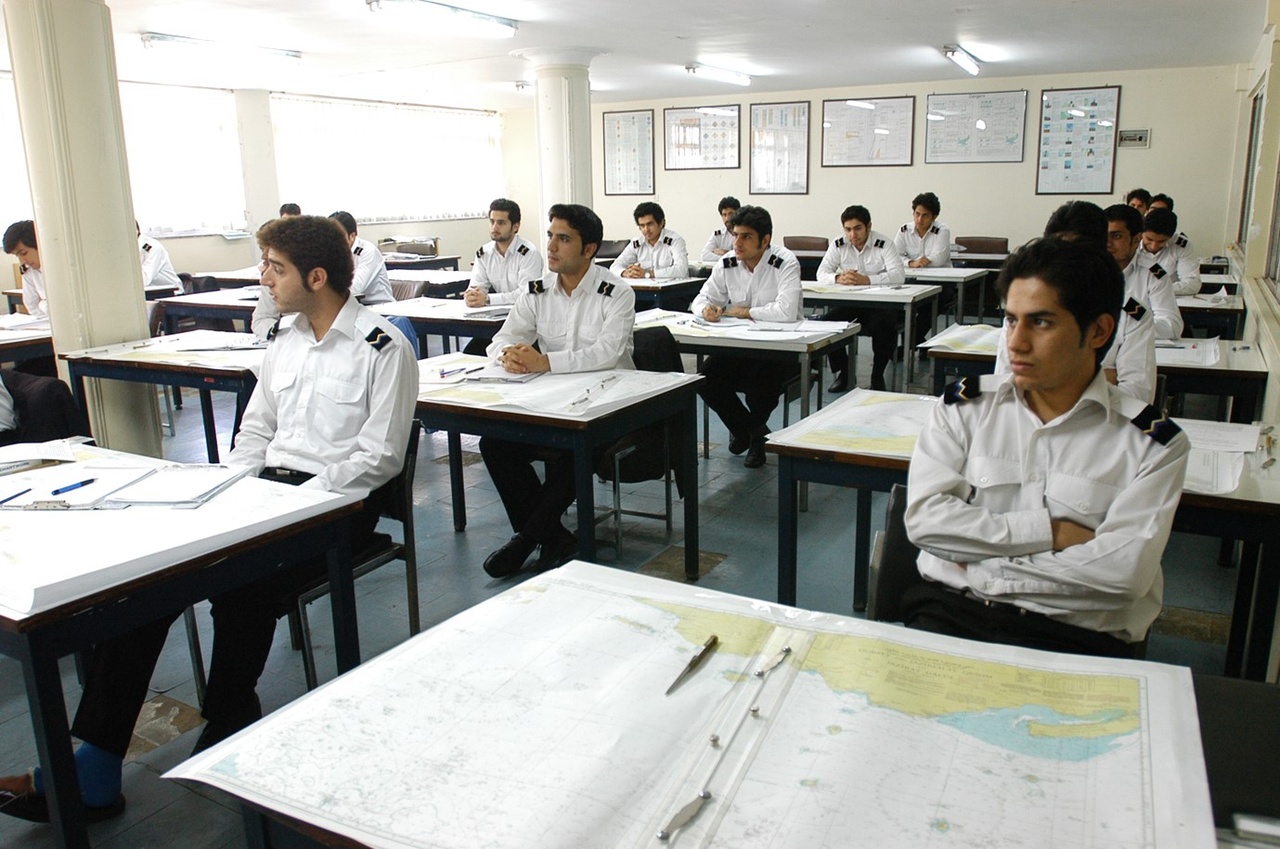 گروه کشتیرانی جمهوری اسلامی ایران دانشجوی بورسیه می پذیرد