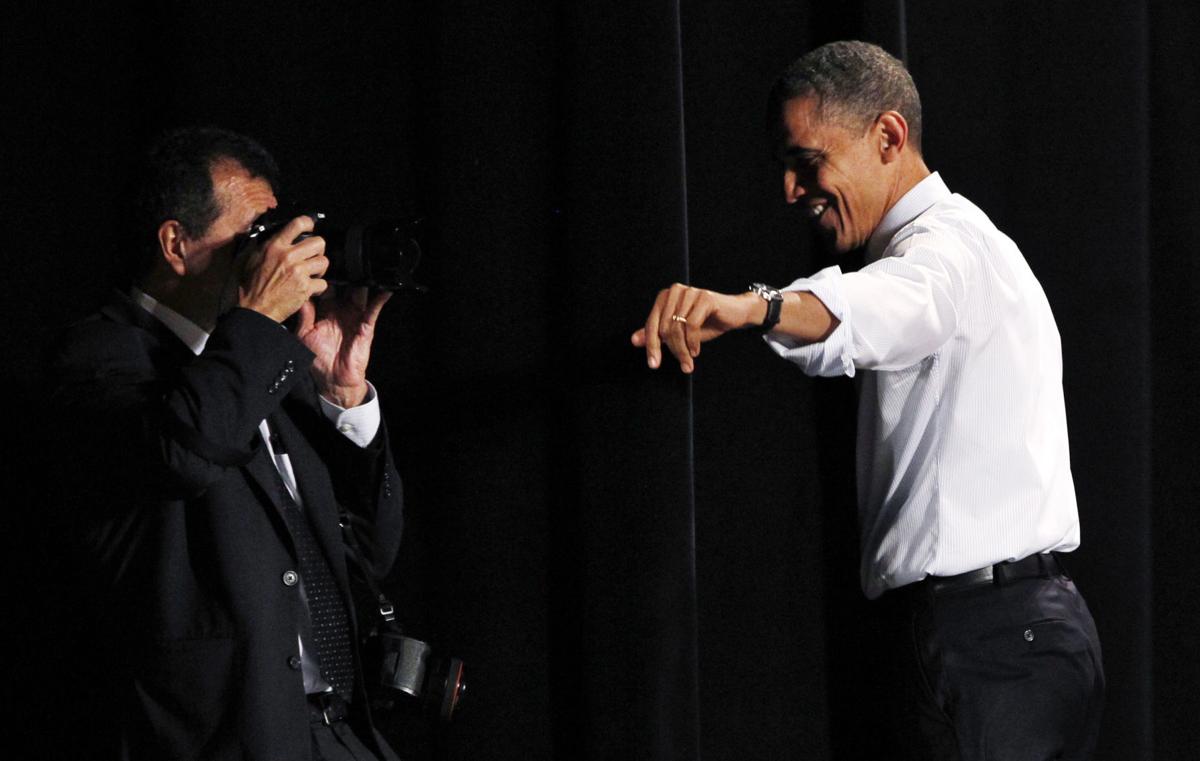 عکاسانی که به موقع دوربین را به سمت روسای جمهور گرفتند؛ از گریه بوش در ۱۱ سپتامبر تا رقص اوباما در کاخ سفید!