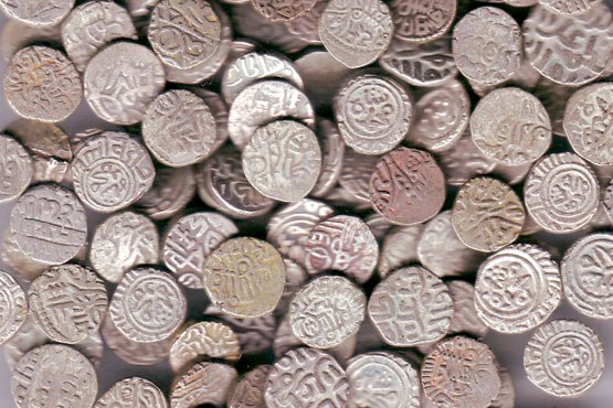 سکه‌های تاریخی دوران اشکانی و صفوی کشف شد