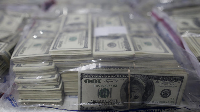رسانه پاکستانی از قاچاق ارز به ایران خبر داد