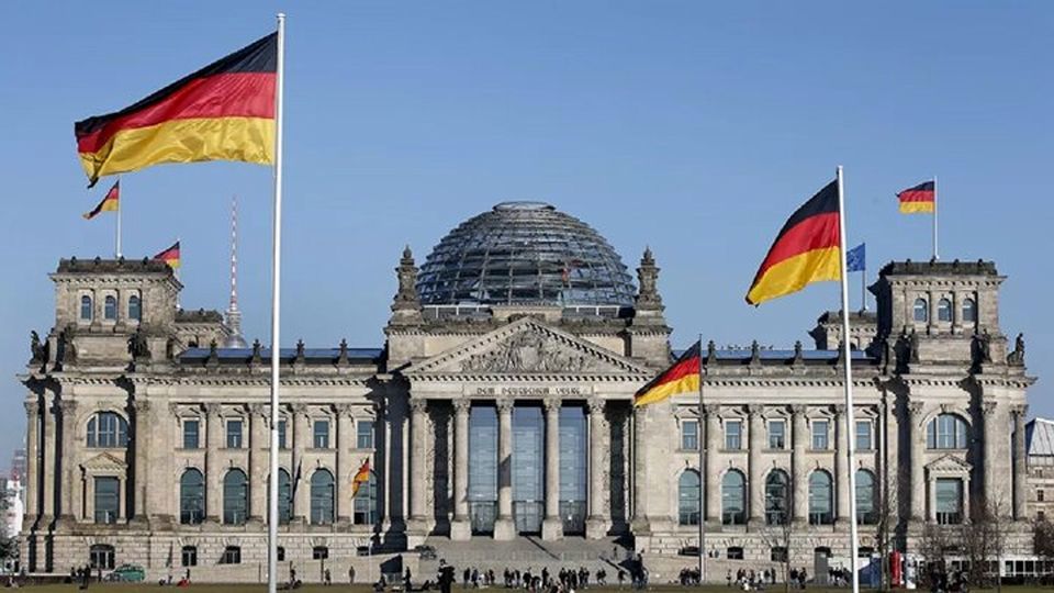 آلمان دو نفر از کارمندان سفارت ایران را اخراج کرد