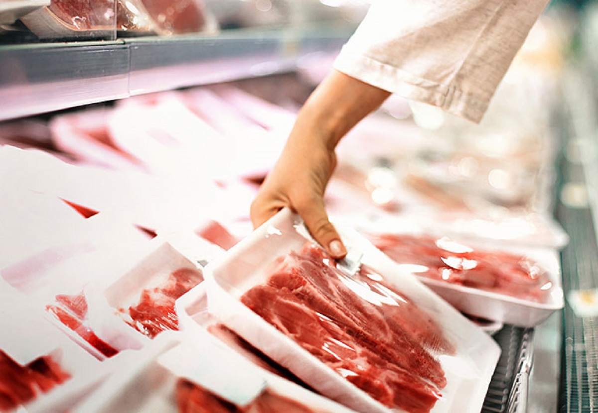 پاک کردن صورت مسأله گرانی گوشت قرمز با ممنوعیت عرضه با بسته‌بندی خاص / اقدامات دستوری تبعات منفی بهداشتی دارد