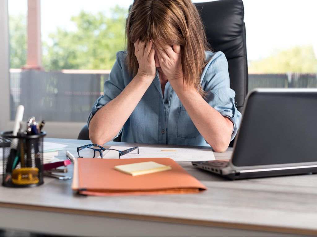 علائم هشدار دهنده اضطراب در محل کار که باید جدی گرفته شود