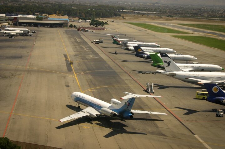 بررسی تاخیر پروازها با حضور رییس سازمان هواپیمایی در فرودگاه امام(ره)