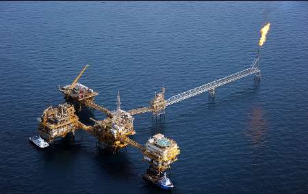 نگاهی به رقابت ایران و عربستان در بازار نفت، از تحریم تا نشست الجزایر